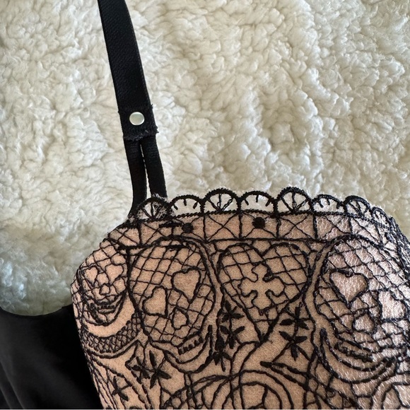BLACKHEART PUSH-UP BRA in BLACK/BEIGE w/ EMBROIDERED SKULLS&HEARTS 36DD - Picture 6 of 9